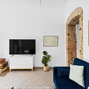  Apartment Arbio I Rustic Loft In Reuterkiez Germany